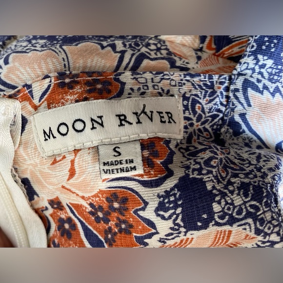 Moon River Floral Dress - Picture 5 of 10